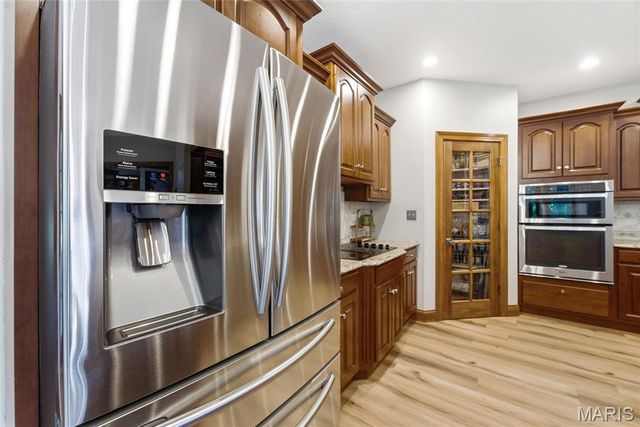 1109 N Oxfordshire Lane, Edwardsville, IL 62025