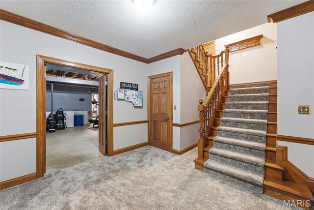 1109 N Oxfordshire Lane, Edwardsville, IL 62025