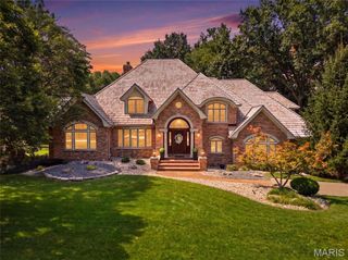 1109 N Oxfordshire Lane, Edwardsville, IL 62025