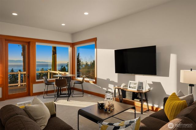 6603 141st Street SW, Edmonds, WA 98026