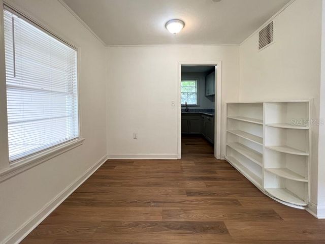 1122 NW 4TH AVENUE, Gainesville, FL 32601