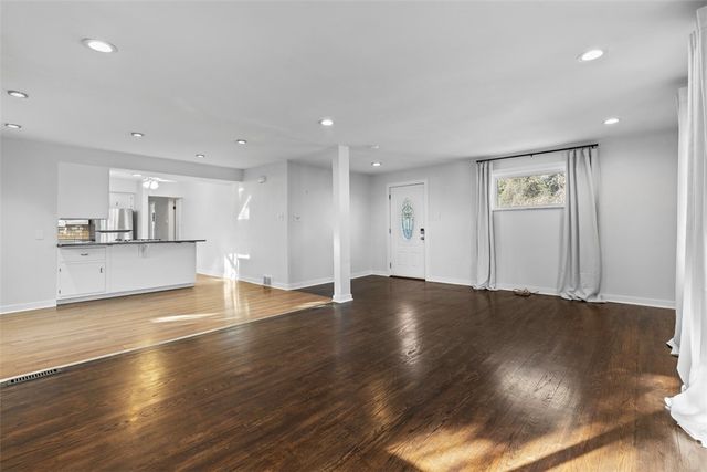 2219 Hill Rd, South Heights, PA 15081