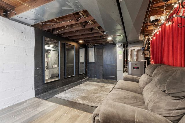 2219 Hill Rd, South Heights, PA 15081