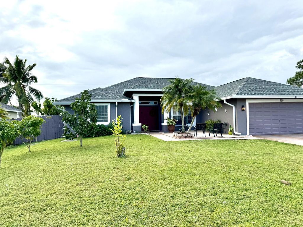 550 SW Fairway Avenue, Port St Lucie, FL 34983
