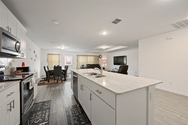 4437 Benham Drive, Fort Worth, TX 76036
