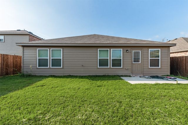 4437 Benham Drive, Fort Worth, TX 76036