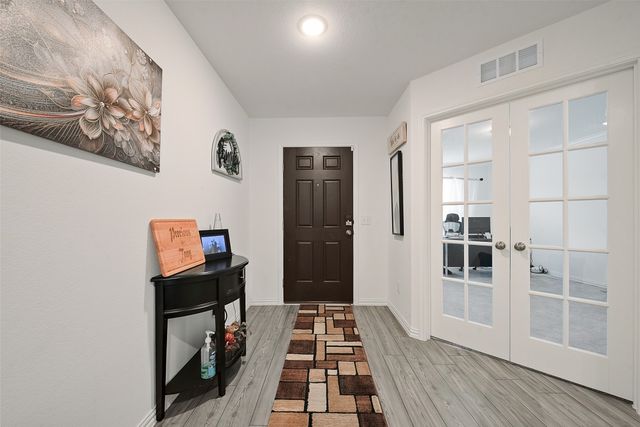 4437 Benham Drive, Fort Worth, TX 76036
