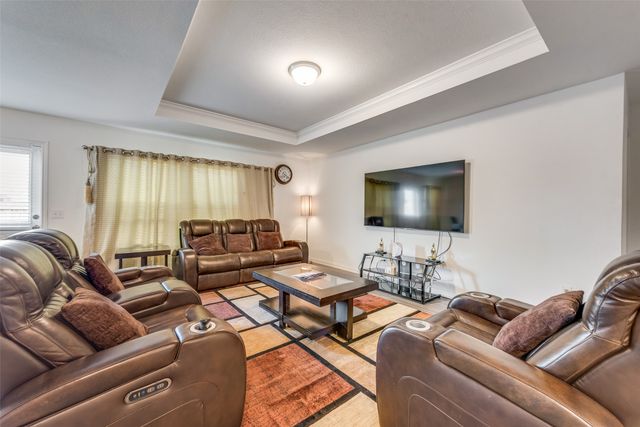 4437 Benham Drive, Fort Worth, TX 76036