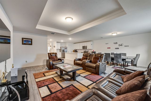 4437 Benham Drive, Fort Worth, TX 76036