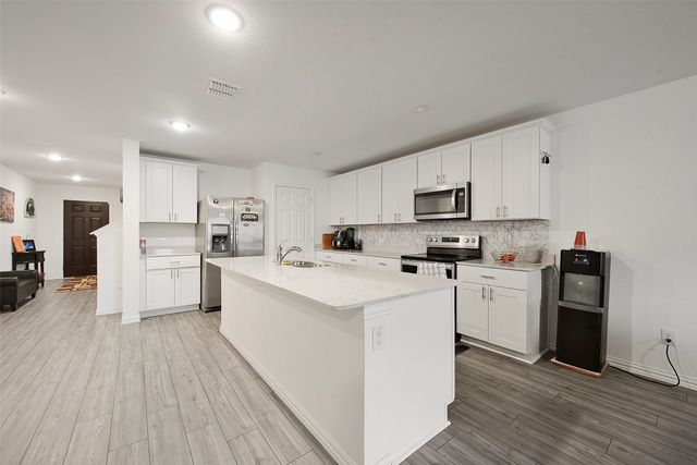 4437 Benham Drive, Fort Worth, TX 76036
