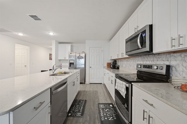 4437 Benham Drive, Fort Worth, TX 76036