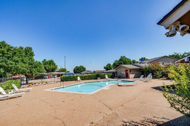 14407 N Pennsylvania Avenue 12C, Oklahoma City, OK 73134