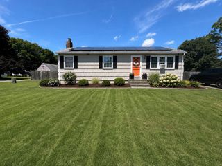 1 Maid Marion, Oxford, MA 01540
