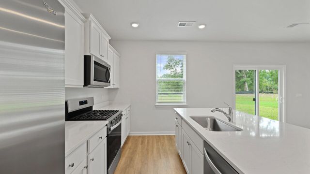 1064 Mulligan Drive, Manning, SC 29102