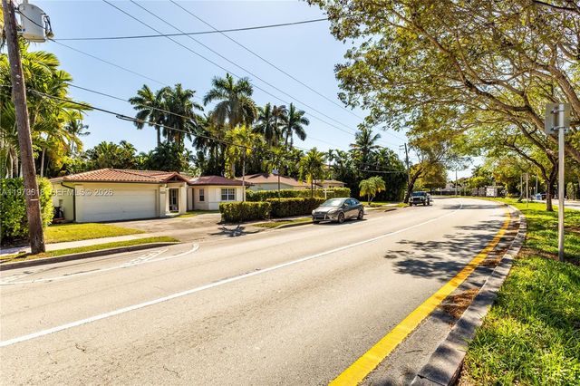 4555 Alton Rd, Miami Beach, FL 33140