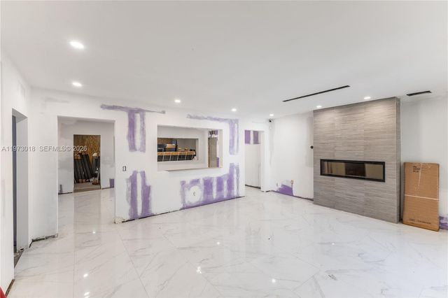 4555 Alton Rd, Miami Beach, FL 33140