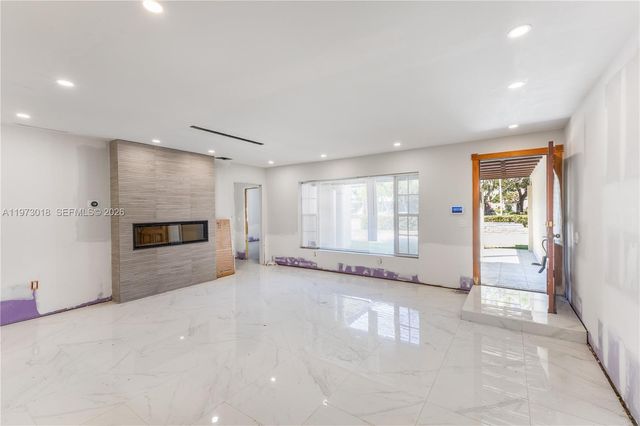 4555 Alton Rd, Miami Beach, FL 33140