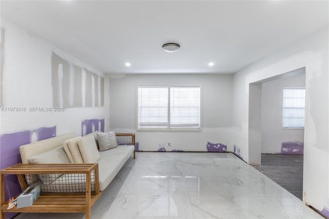 4555 Alton Rd, Miami Beach, FL 33140