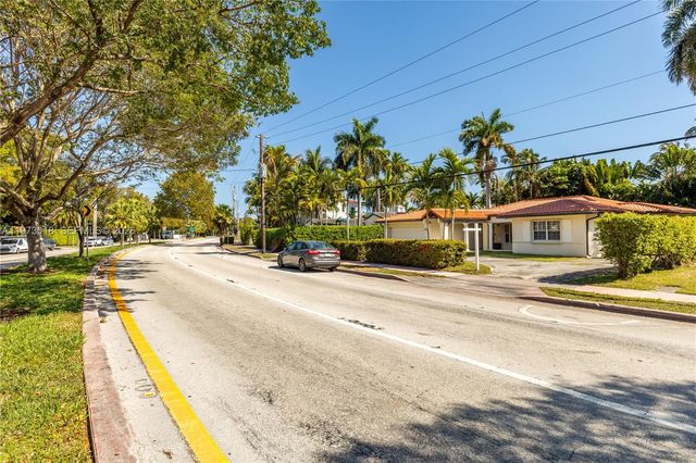 4555 Alton Rd, Miami Beach, FL 33140