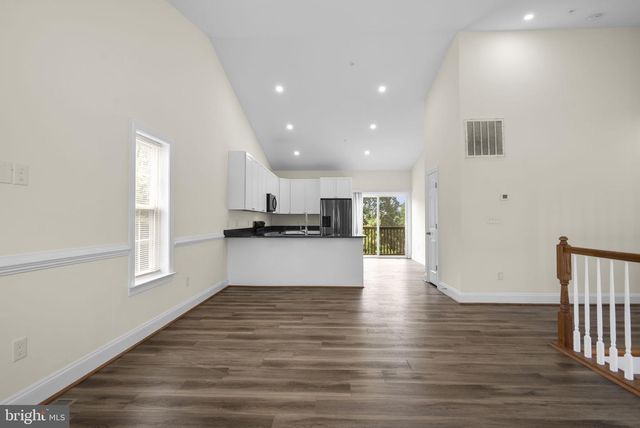 5405 AUTH RD, Suitland, MD 20746