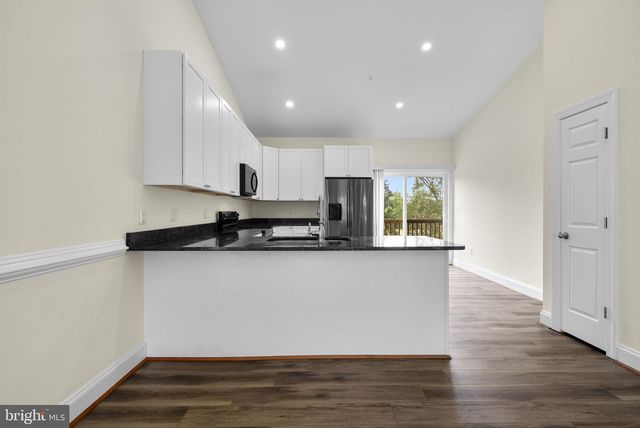 5405 AUTH RD, Suitland, MD 20746