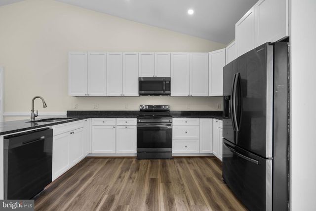 5405 AUTH RD, Suitland, MD 20746