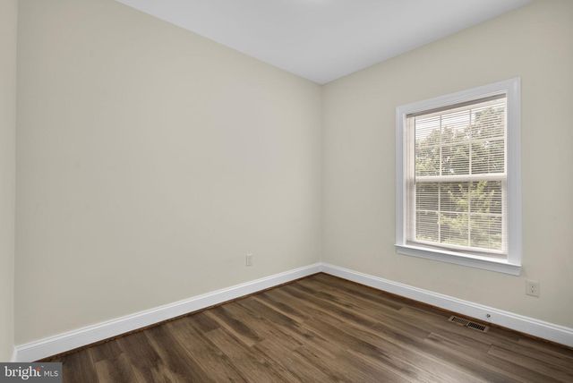 5405 AUTH RD, Suitland, MD 20746