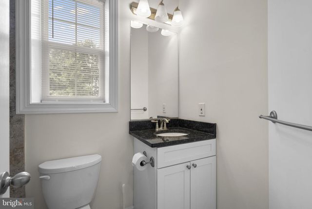 5405 AUTH RD, Suitland, MD 20746