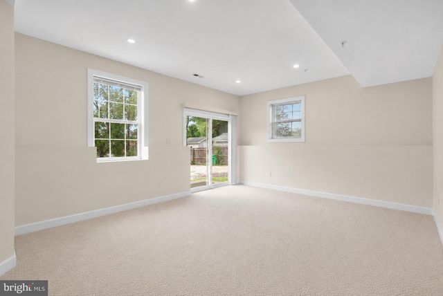 5405 AUTH RD, Suitland, MD 20746