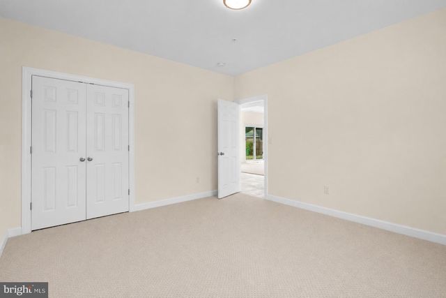 5405 AUTH RD, Suitland, MD 20746