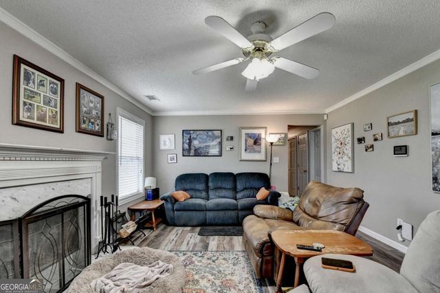 915 Cove Place, Locust Grove, GA 30248
