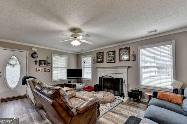 915 Cove Place, Locust Grove, GA 30248