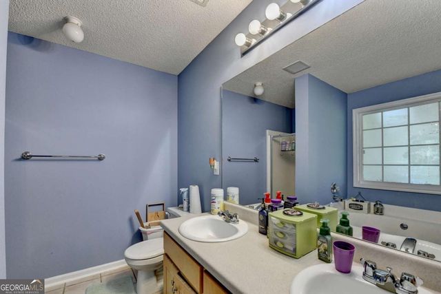 915 Cove Place, Locust Grove, GA 30248