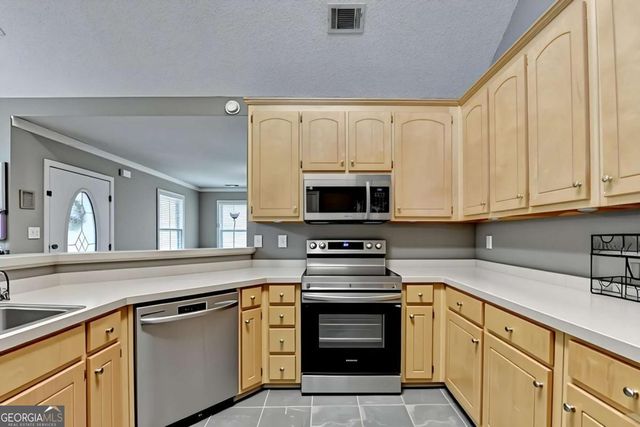 915 Cove Place, Locust Grove, GA 30248