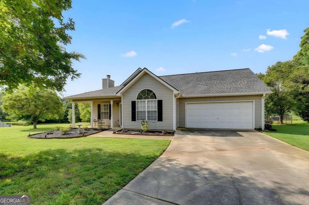 915 Cove Place, Locust Grove, GA 30248
