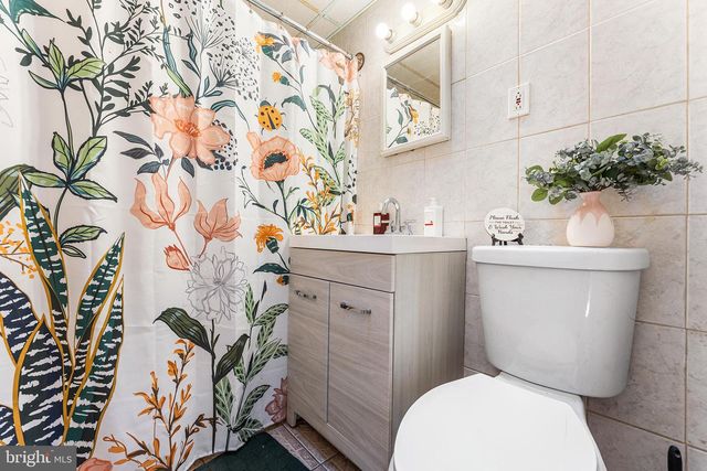 7381 VALLEY AVE, Philadelphia, PA 19128