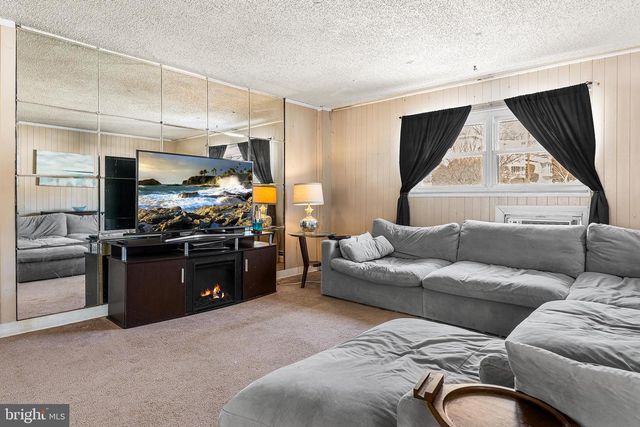 7381 VALLEY AVE, Philadelphia, PA 19128