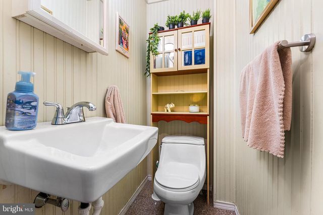 7381 VALLEY AVE, Philadelphia, PA 19128