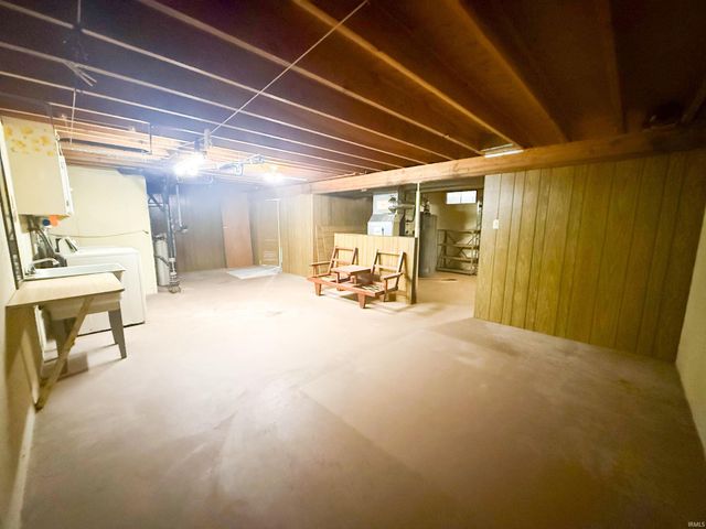 1511 Brookwood Drive, Elkhart, IN 46514