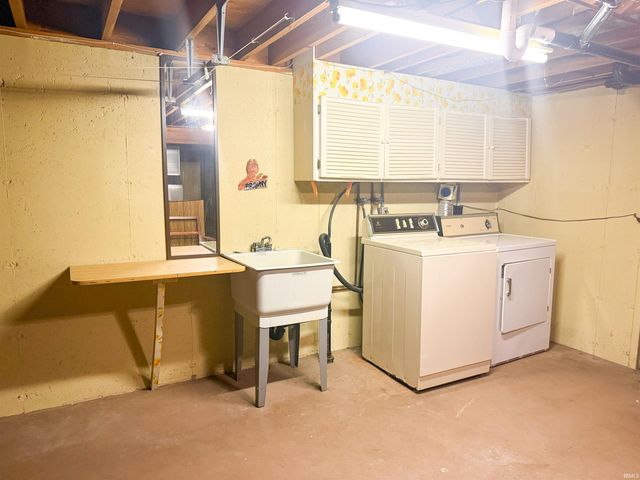 1511 Brookwood Drive, Elkhart, IN 46514