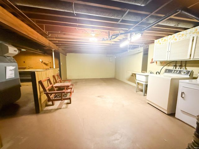 1511 Brookwood Drive, Elkhart, IN 46514