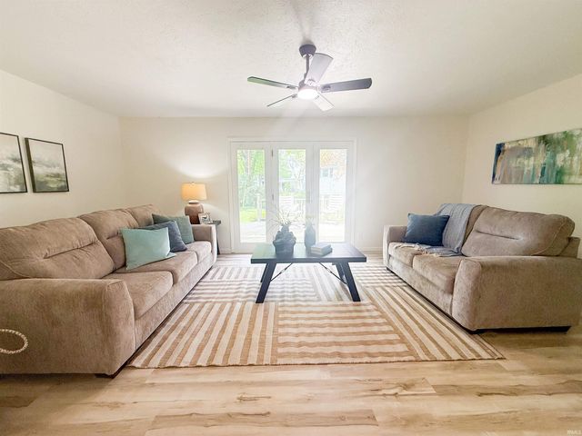 1511 Brookwood Drive, Elkhart, IN 46514