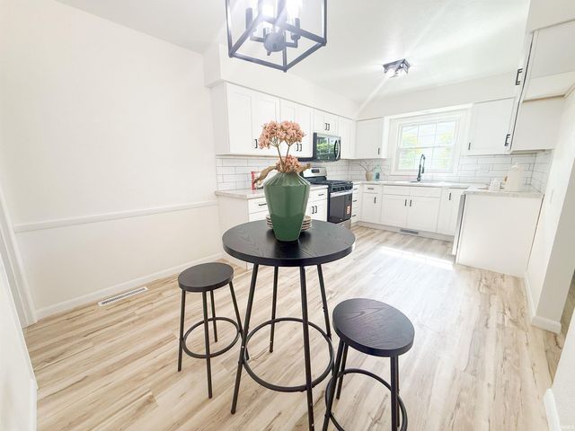 1511 Brookwood Drive, Elkhart, IN 46514