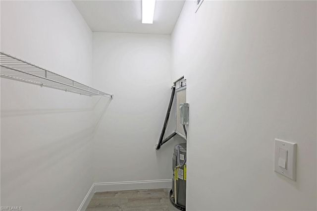 2590 1st ST # 105, Fort Myers, FL 33901