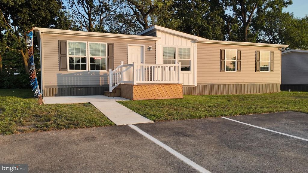 22 W WILLOW, Palmyra, PA 17078