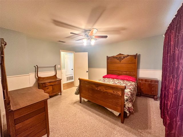 23258 Lakewood Drive, Frankston, TX 75763