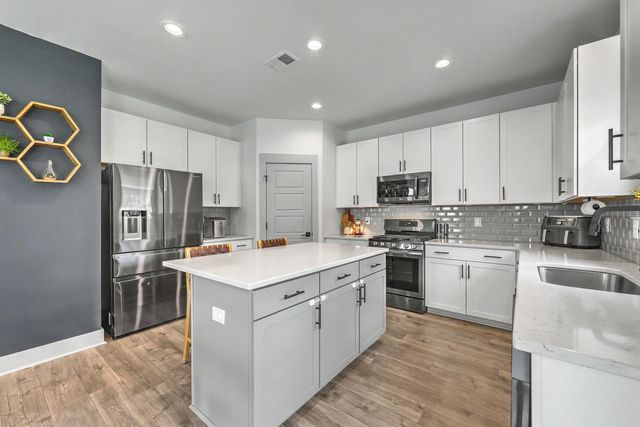 201 Whirlaway Drive, Moncks Corner, SC 29461