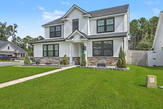 201 Whirlaway Drive, Moncks Corner, SC 29461