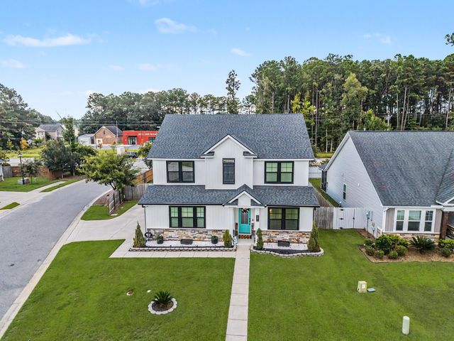 201 Whirlaway Drive, Moncks Corner, SC 29461