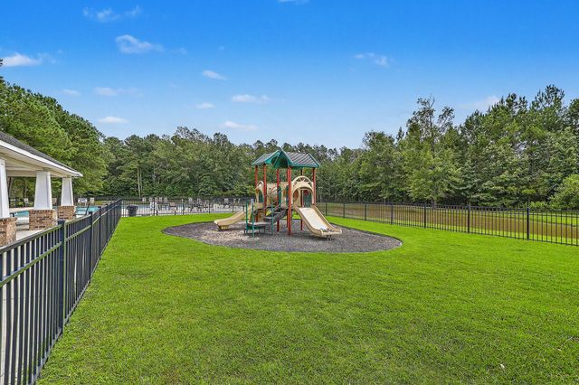 201 Whirlaway Drive, Moncks Corner, SC 29461